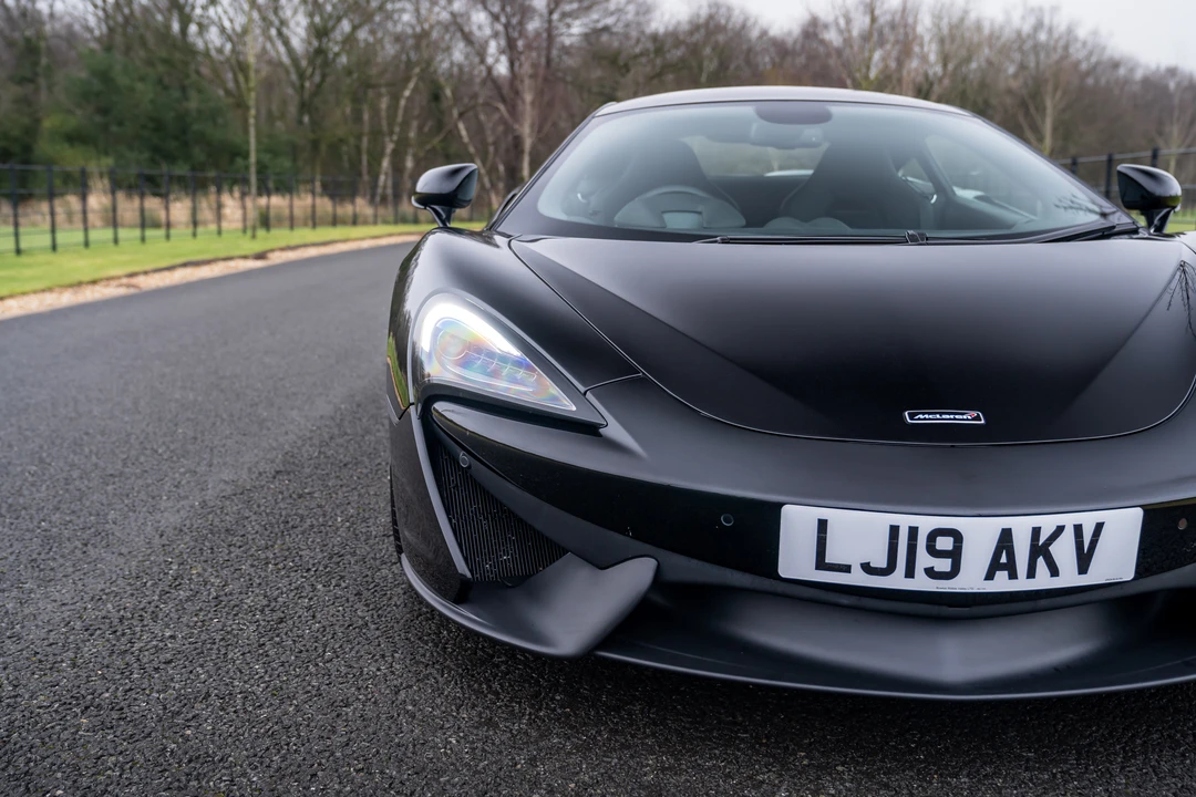 2019 McLaren 570S - Image 18 of 31