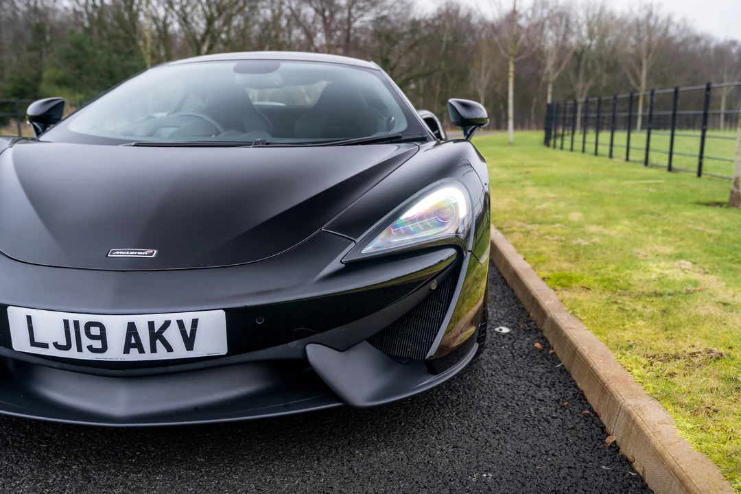 2019 McLaren 570S - Image 22 of 31