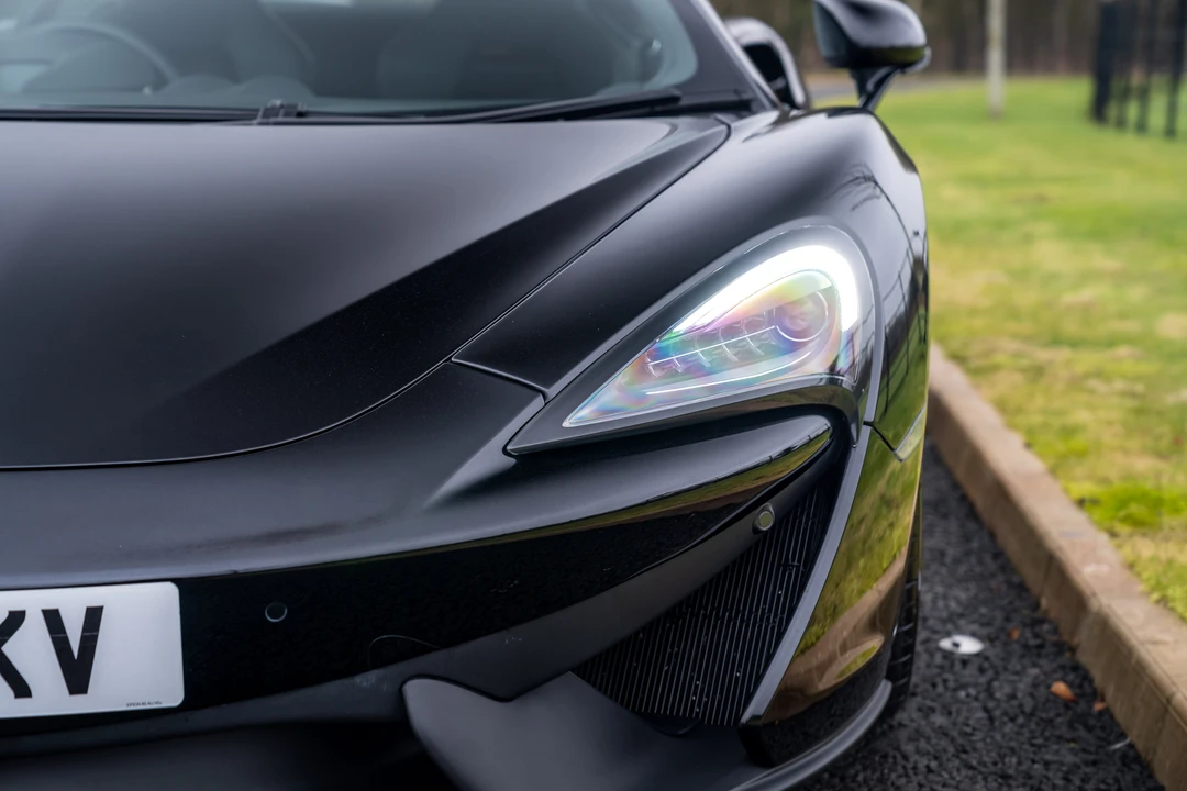 2019 McLaren 570S - Image 23 of 31