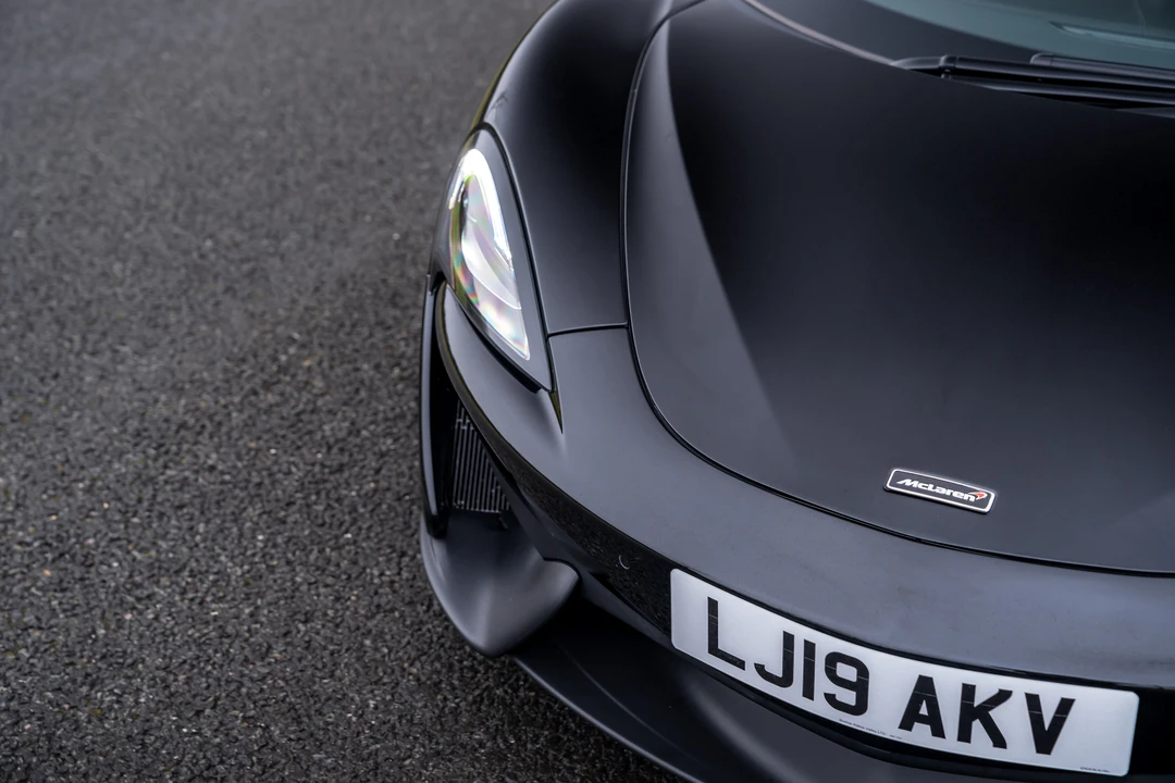 2019 McLaren 570S - Image 25 of 31
