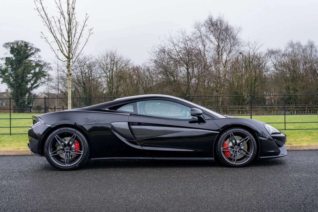 2019 McLaren 570S - Image 5 of 31