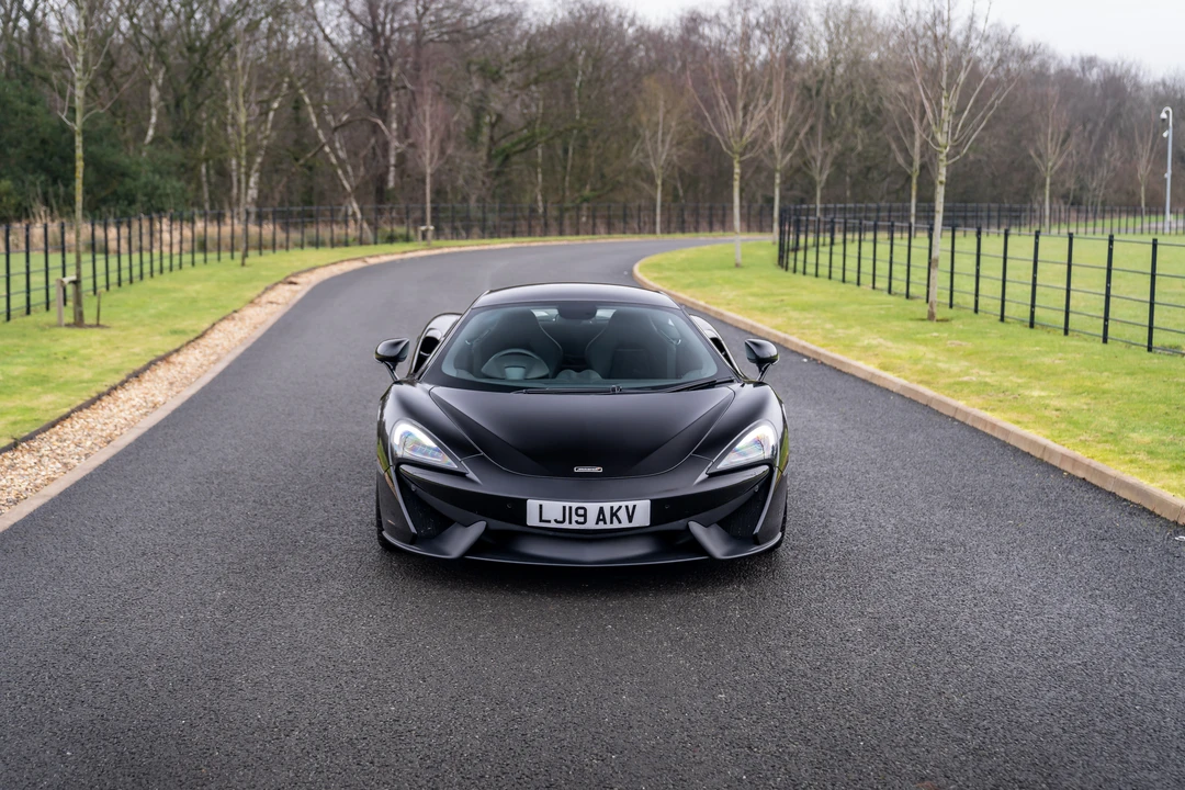 2019 McLaren 570S - Image 16 of 31