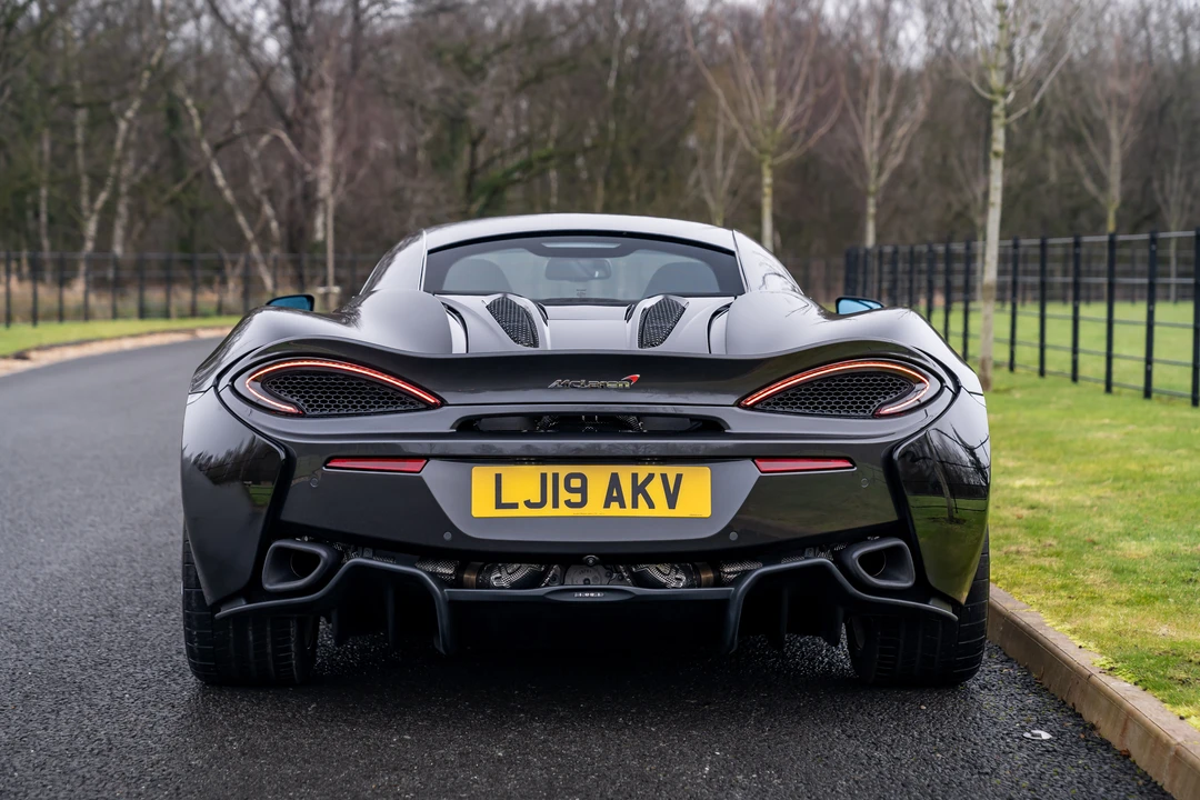 2019 McLaren 570S - Image 30 of 31