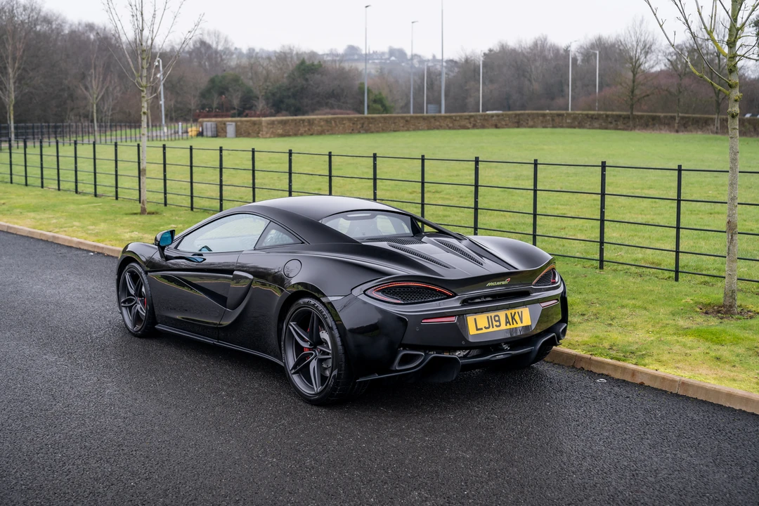 2019 McLaren 570S - Image 8 of 31