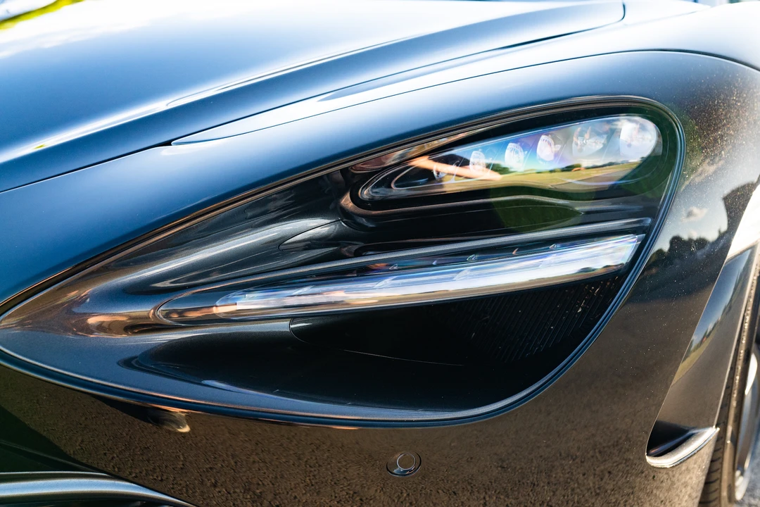 2019 McLaren 720S - Image 25 of 30
