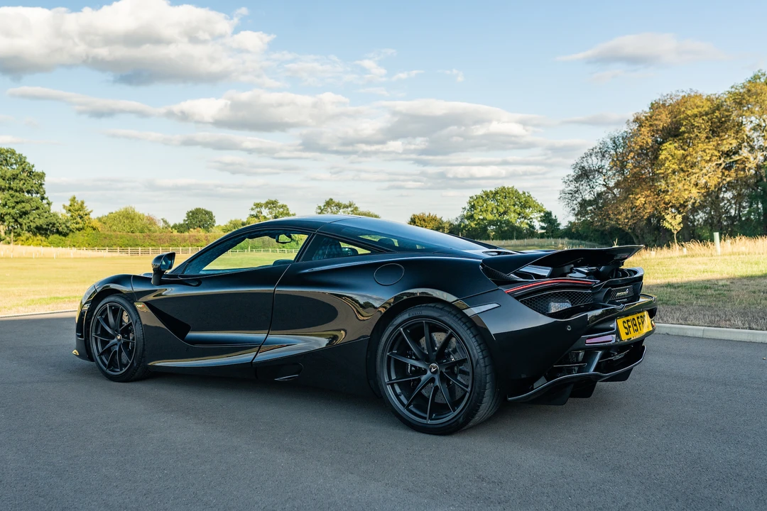 2019 McLaren 720S - Image 13 of 30