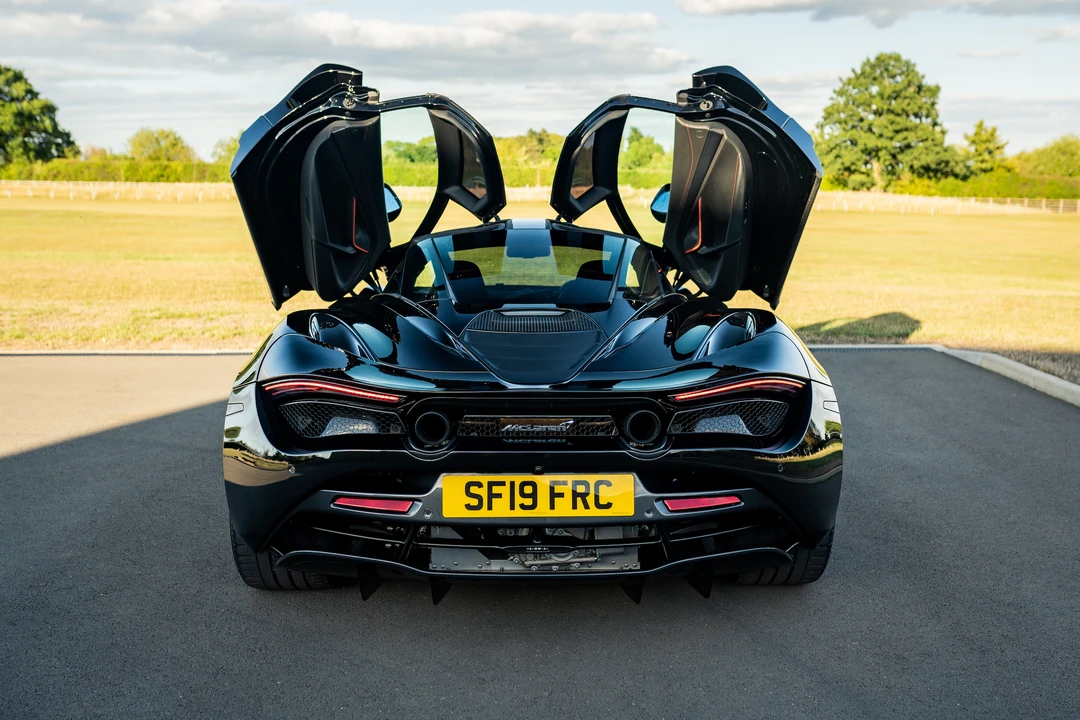 2019 McLaren 720S - Image 18 of 30
