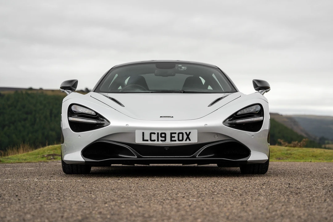 2019 McLaren 720S - Image 3 of 31