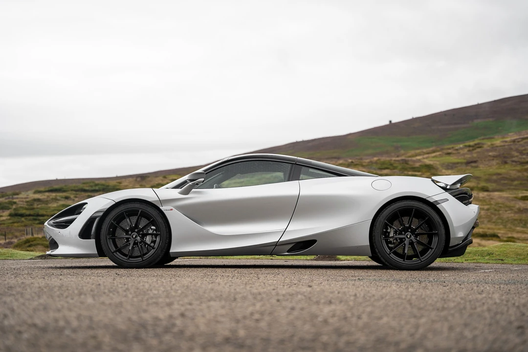 2019 McLaren 720S - Image 5 of 31