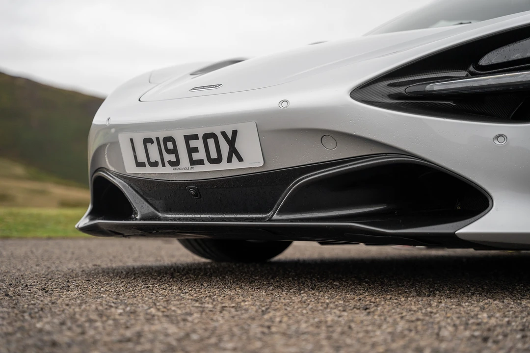 2019 McLaren 720S - Image 24 of 31
