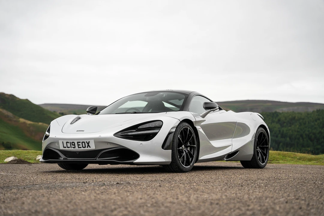 2019 McLaren 720S - Image 11 of 31