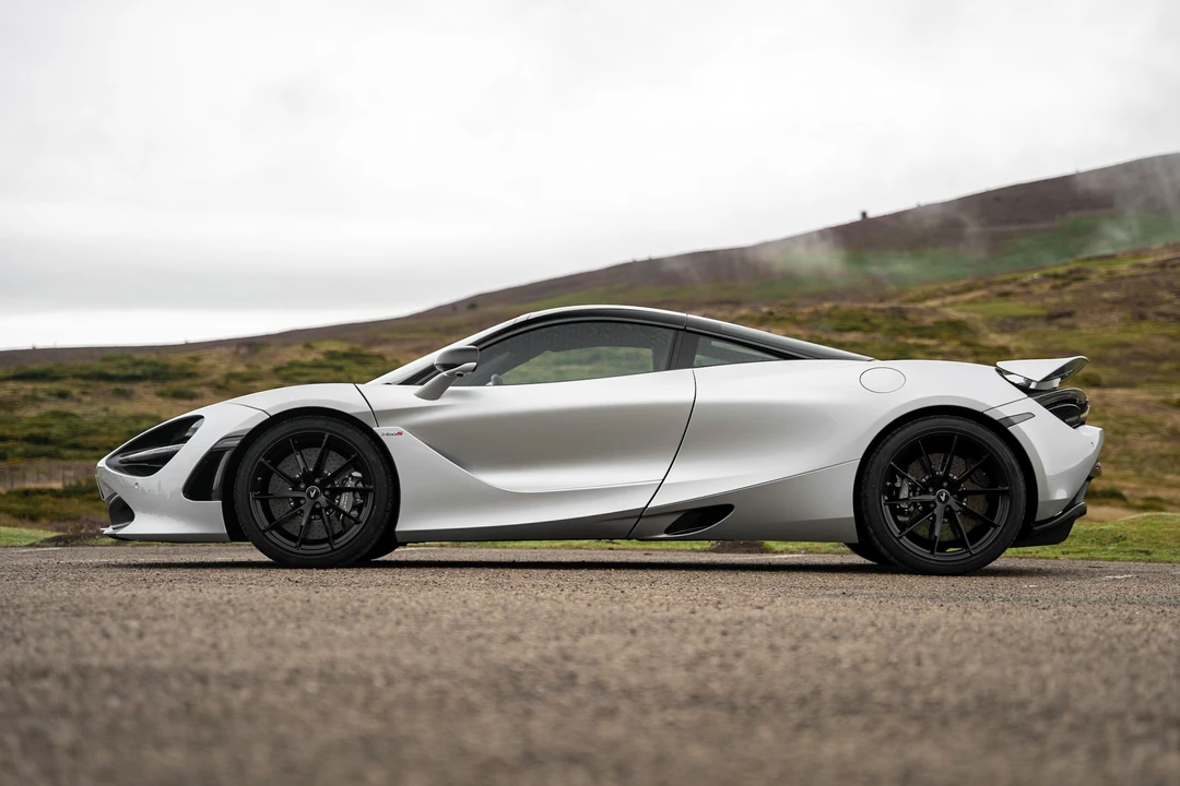 2019 McLaren 720S - Image 12 of 31