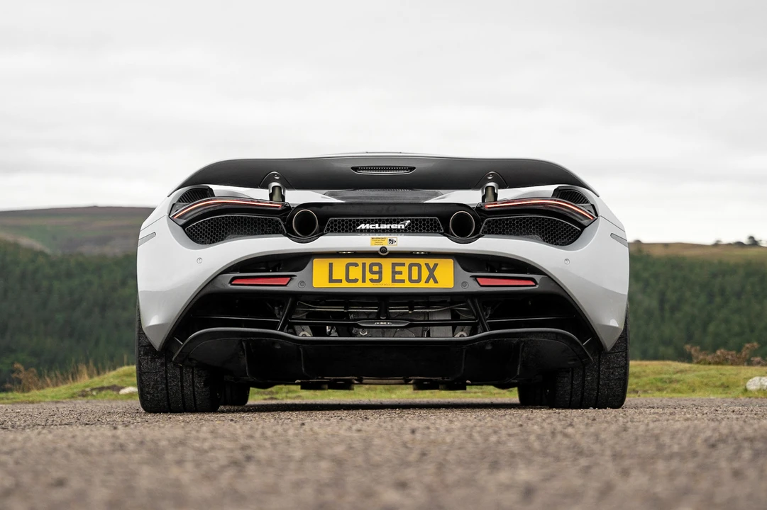 2019 McLaren 720S - Image 13 of 31