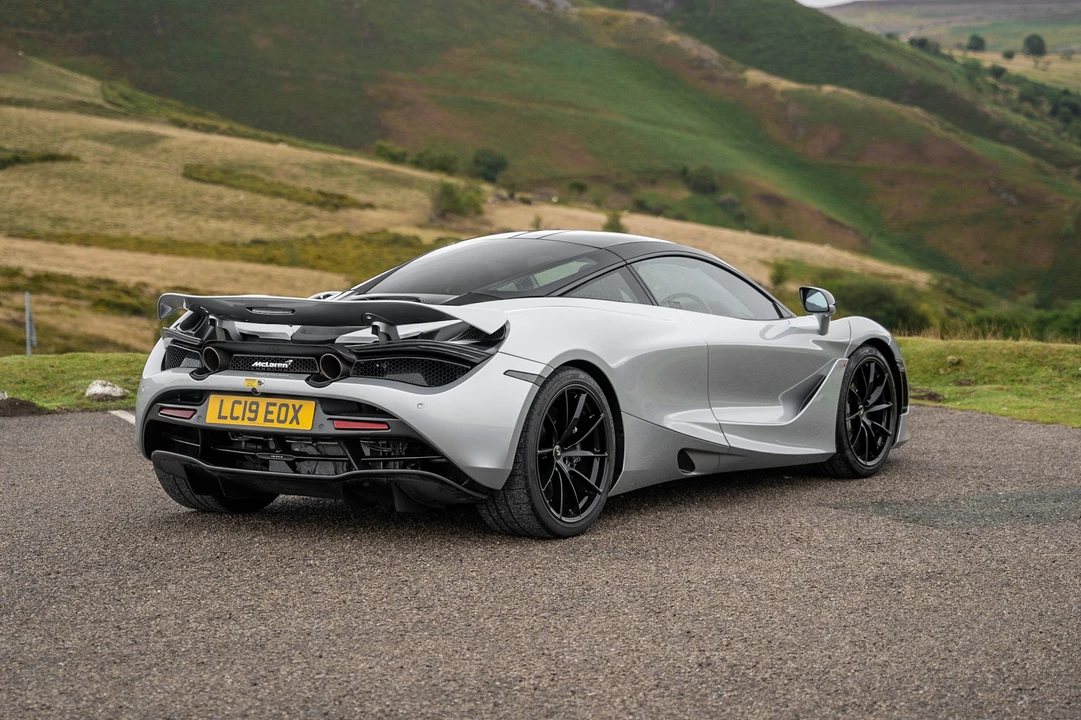 2019 McLaren 720S - Image 14 of 31