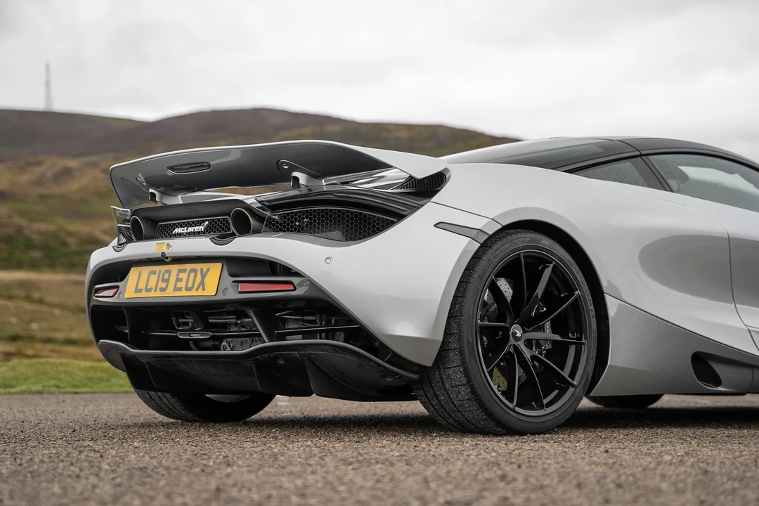 2019 McLaren 720S - Image 27 of 31