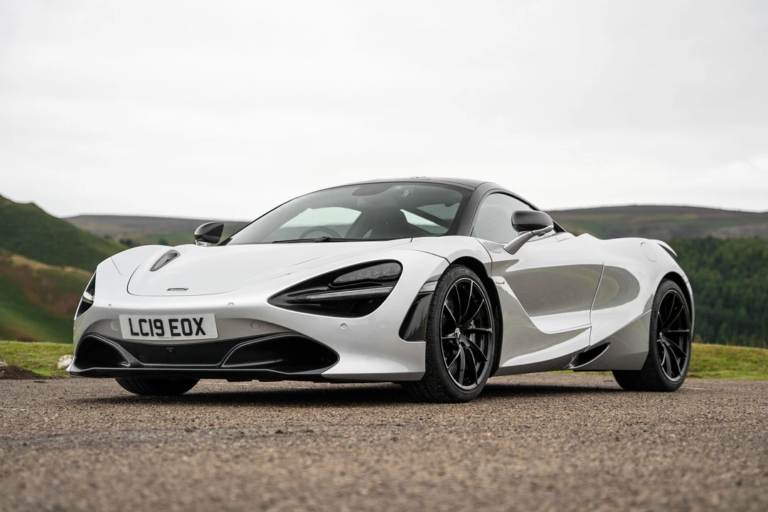 2019 McLaren 720S - Image 2 of 31