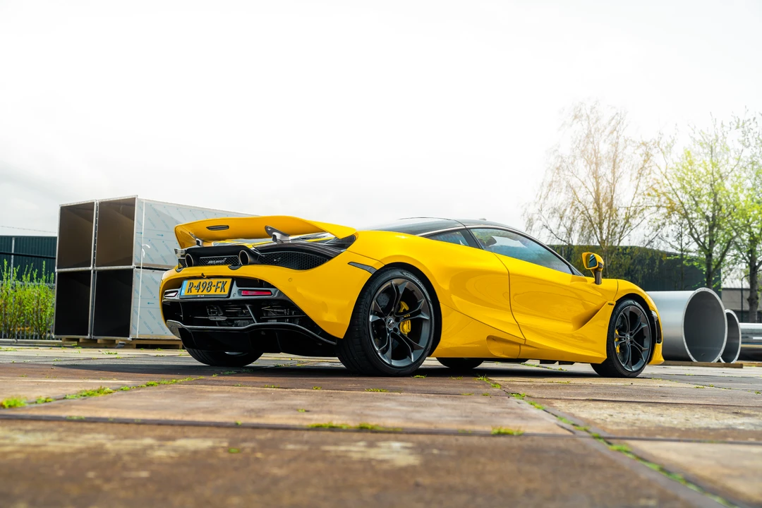 2019 McLaren 720S - Image 7 of 31