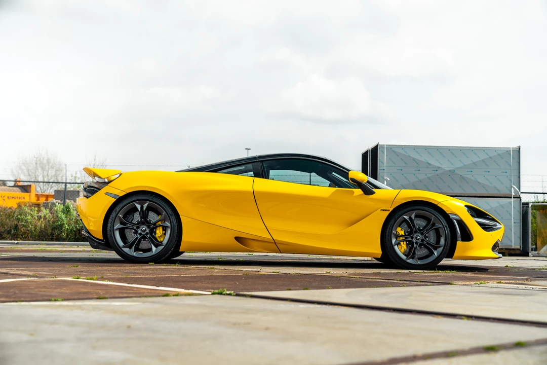 2019 McLaren 720S - Image 15 of 31