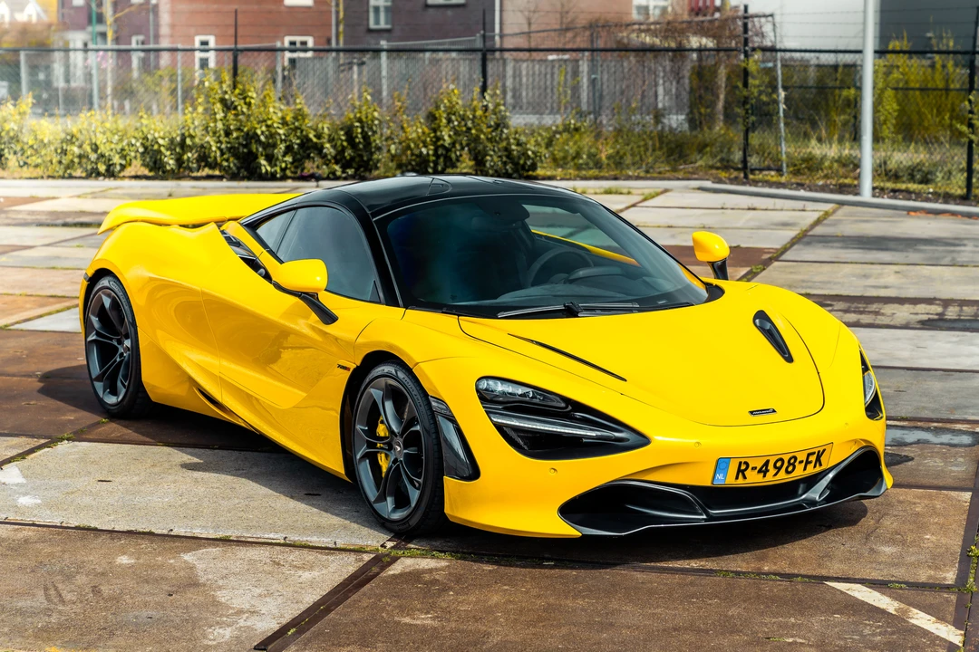 2019 McLaren 720S - Image 2 of 31