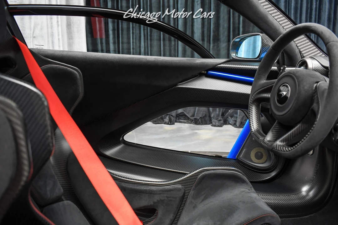 2019 McLaren Senna - Image 27 of 31