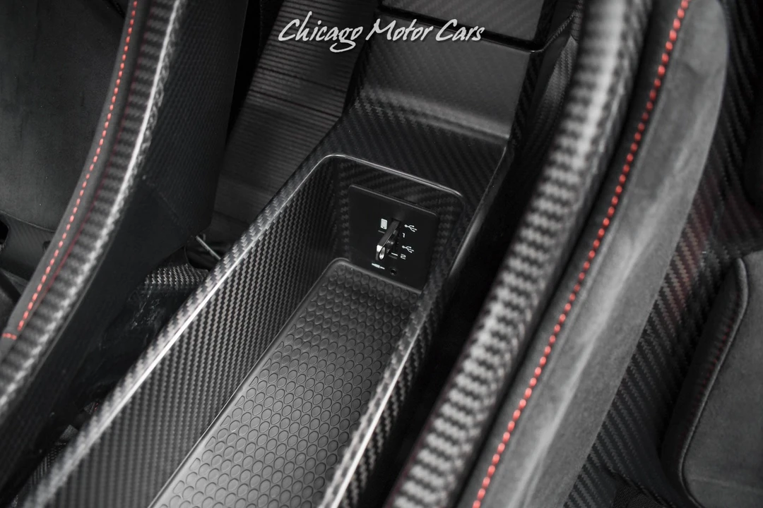 2019 McLaren Senna - Image 16 of 31