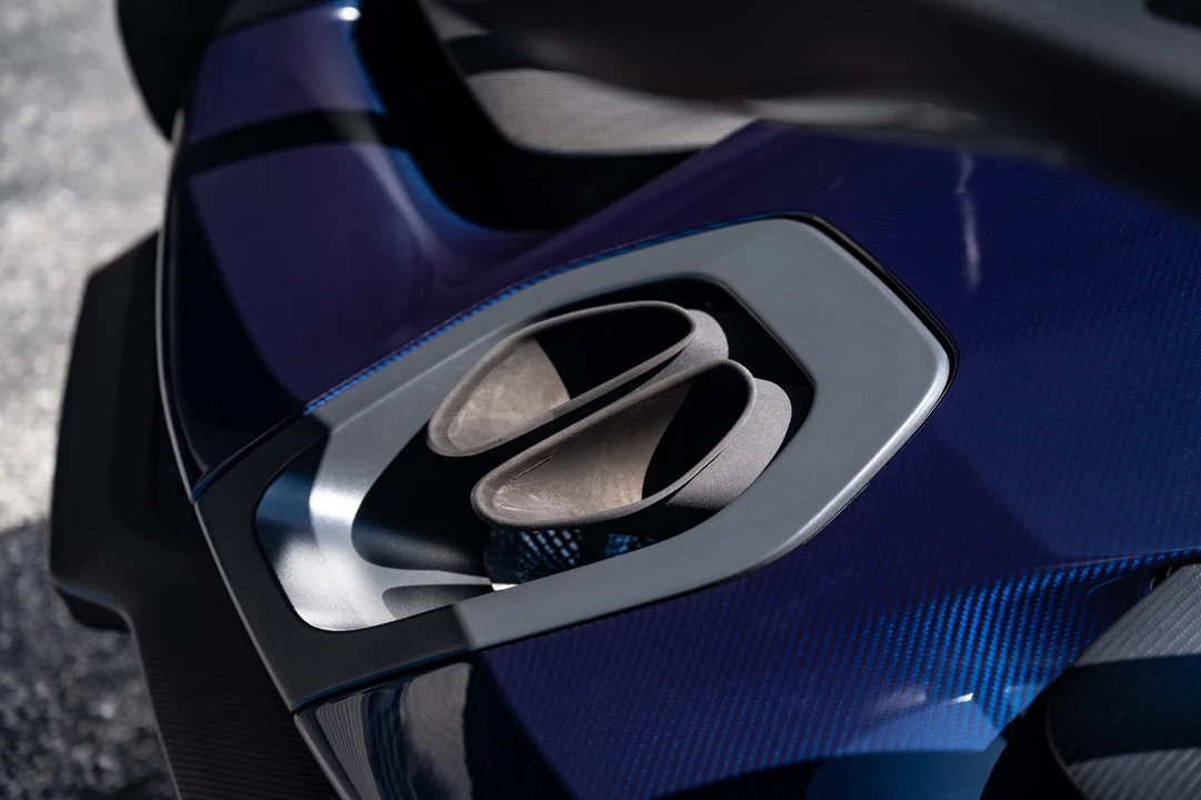 2019 McLaren Senna - Image 21 of 31