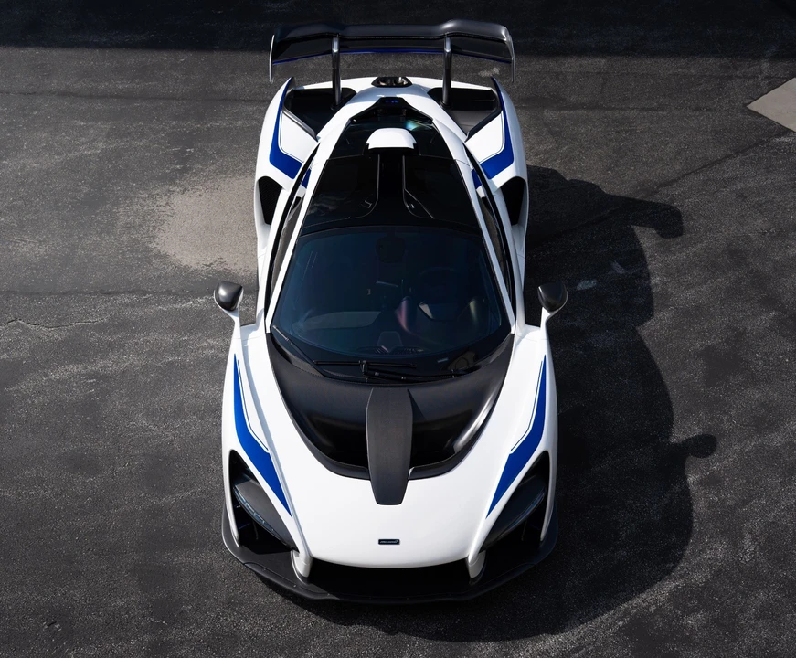 2019 McLaren Senna - Image 22 of 31