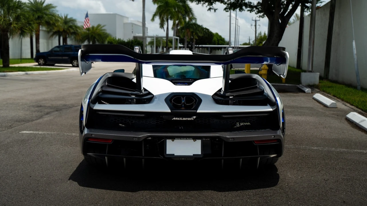 2019 McLaren Senna - Image 11 of 31