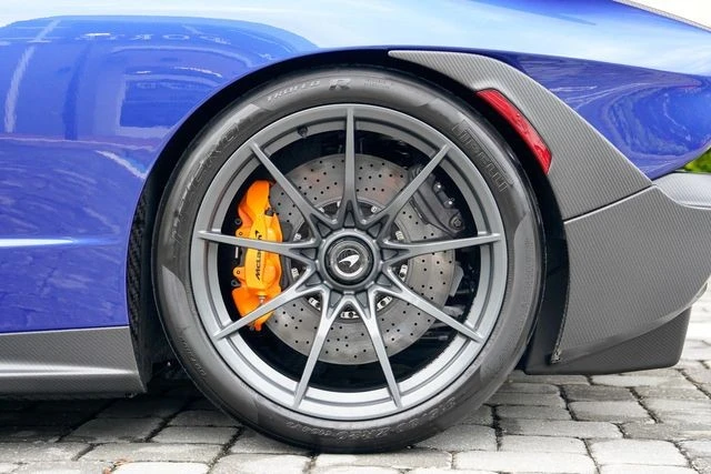 2019 McLaren Senna - Image 16 of 21