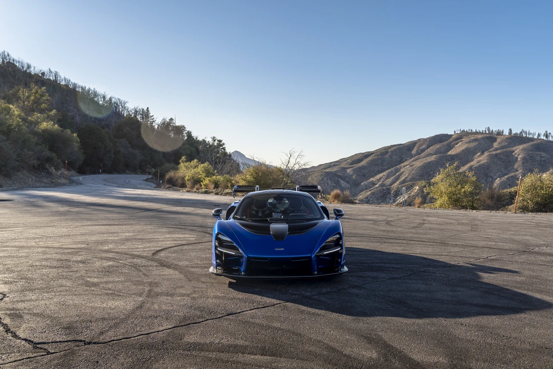 2019 McLaren Senna - Image 11 of 31