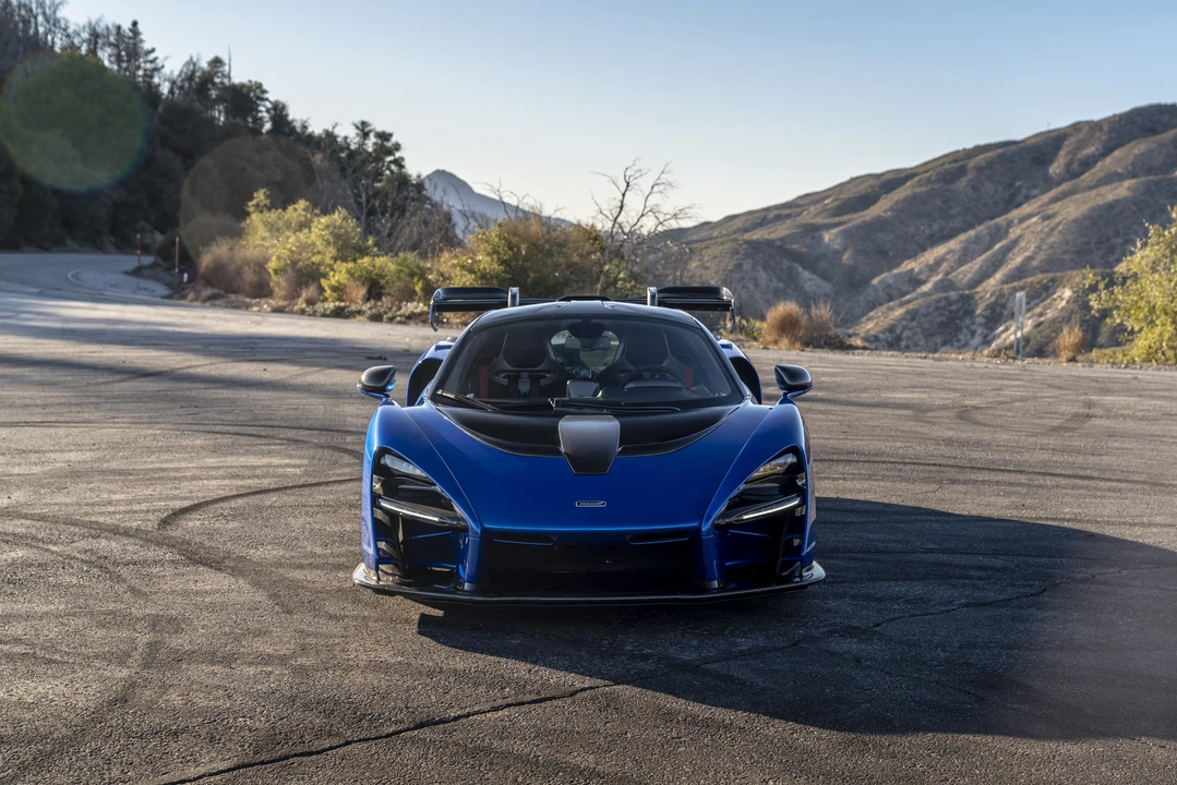 2019 McLaren Senna - Image 16 of 31