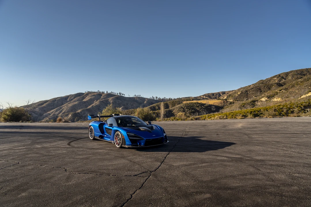 2019 McLaren Senna - Image 26 of 31