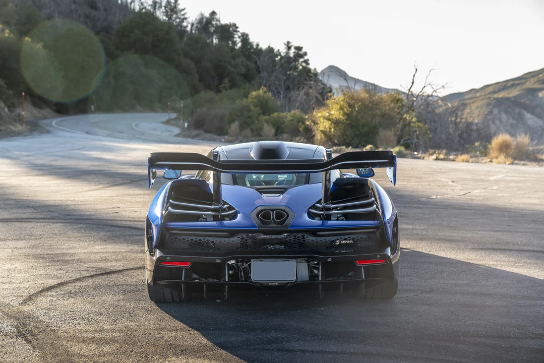 2019 McLaren Senna - Image 14 of 31