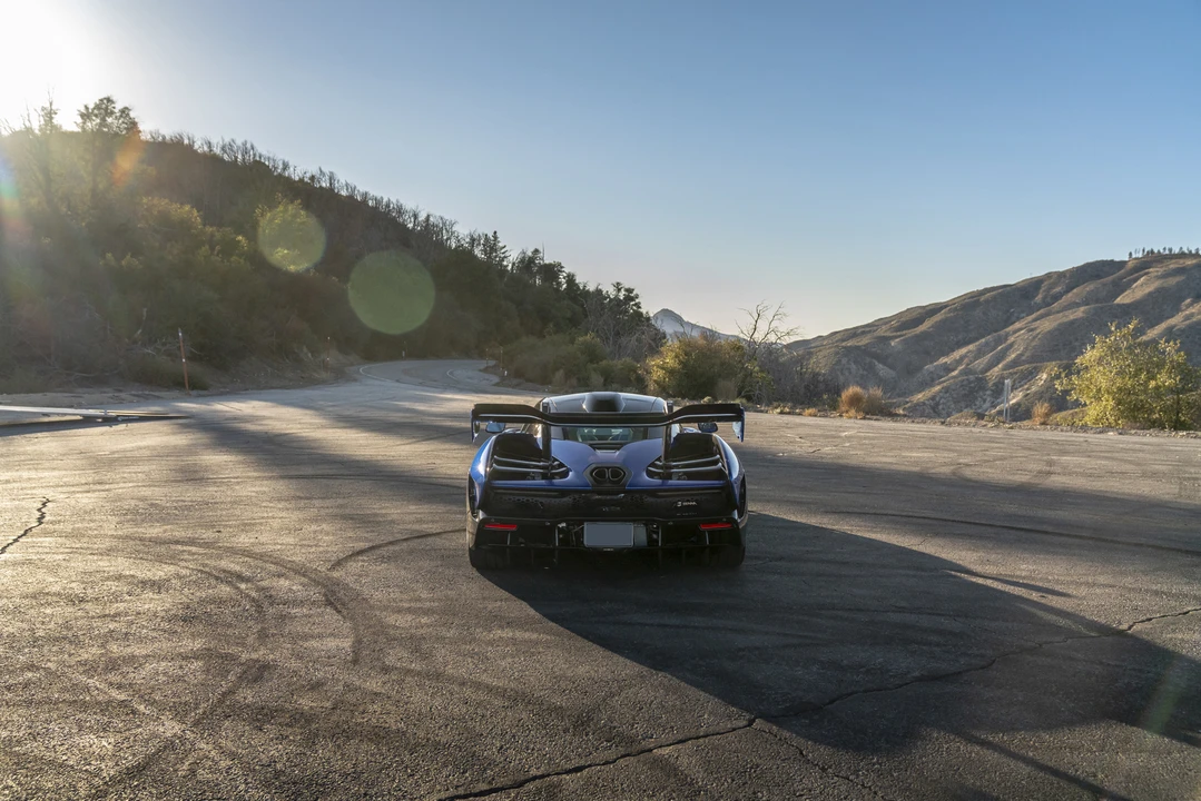 2019 McLaren Senna - Image 21 of 31