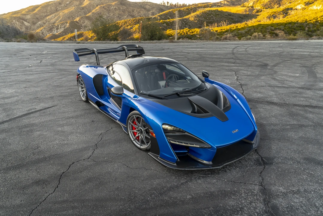 2019 McLaren Senna - Image 28 of 31