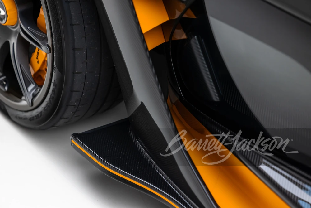 2019 McLaren Senna - Image 14 of 31