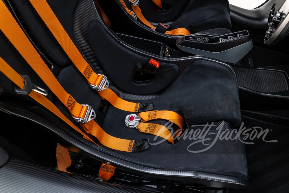 2019 McLaren Senna - Image 15 of 31