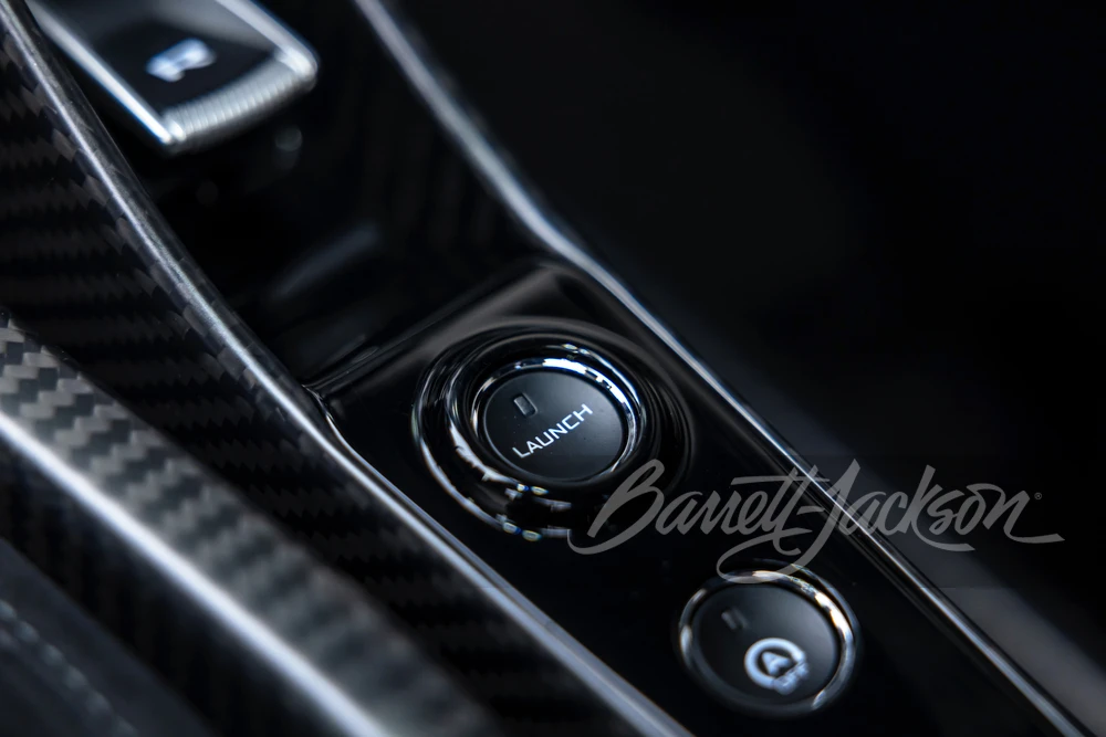 2019 McLaren Senna - Image 21 of 31