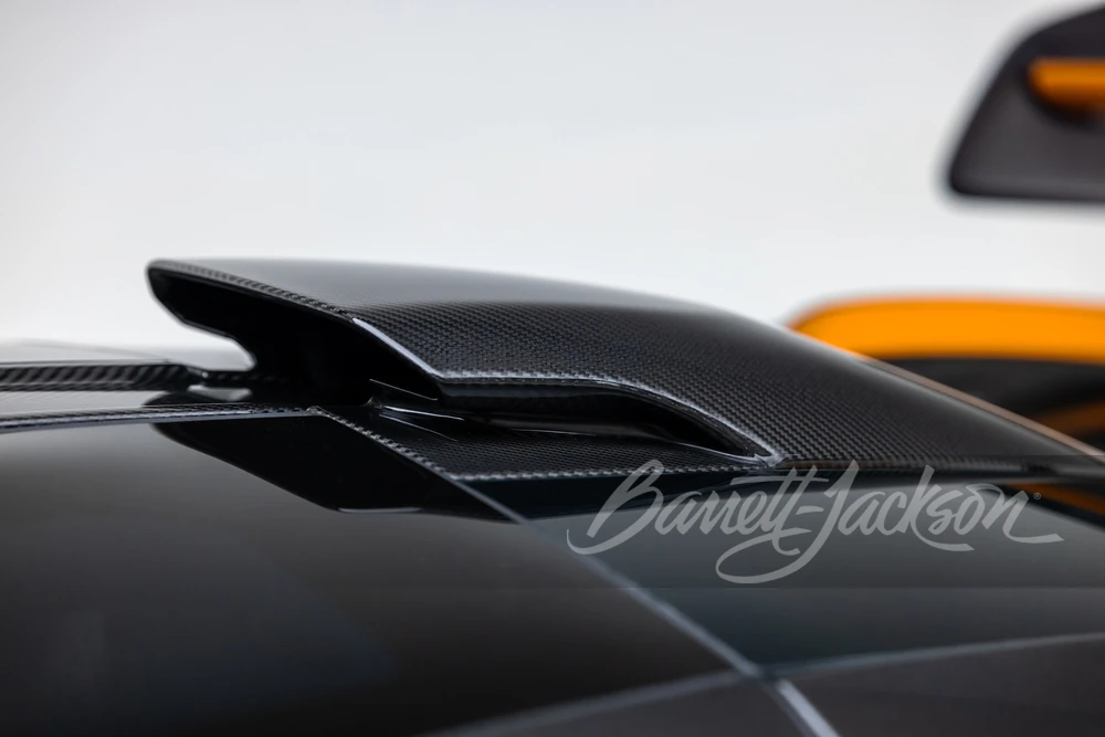 2019 McLaren Senna - Image 27 of 31