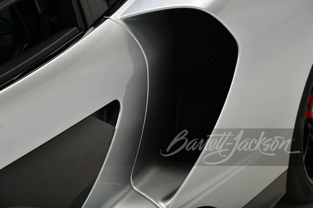 2019 McLaren Senna - Image 6 of 31