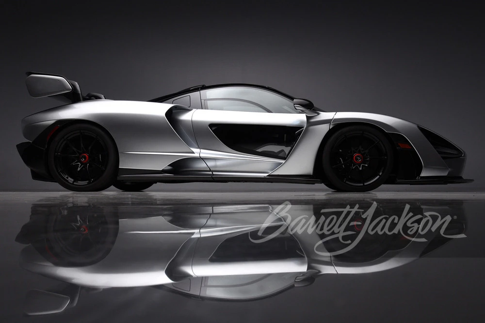 2019 McLaren Senna - Image 14 of 31