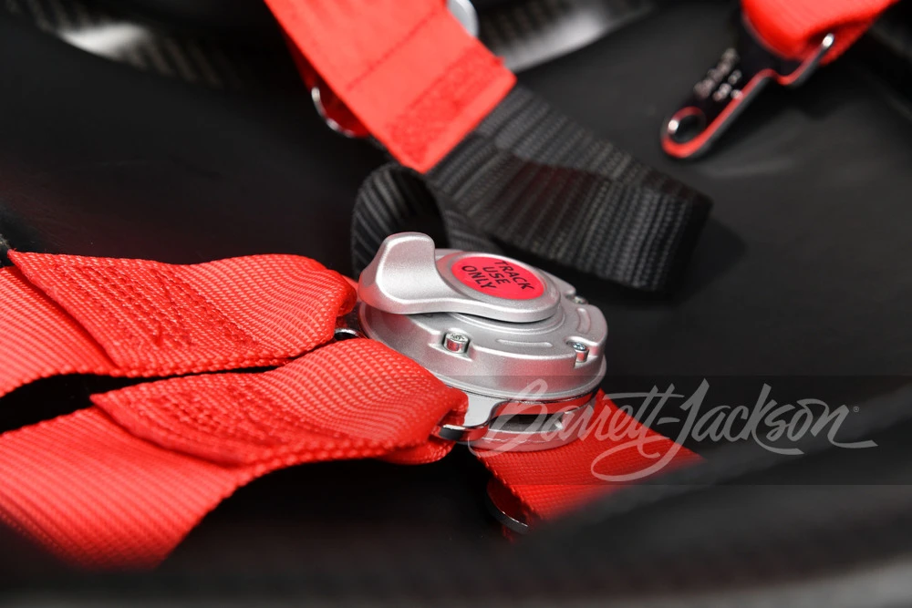 2019 McLaren Senna - Image 19 of 31