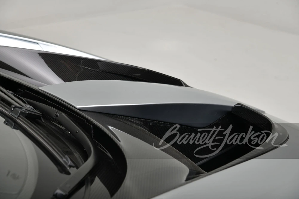 2019 McLaren Senna - Image 26 of 31