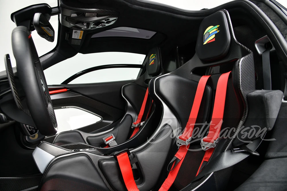 2019 McLaren Senna - Image 28 of 31