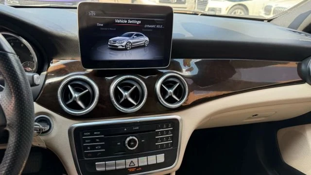 2019 Mercedes-Benz CLA - Image 16 of 17