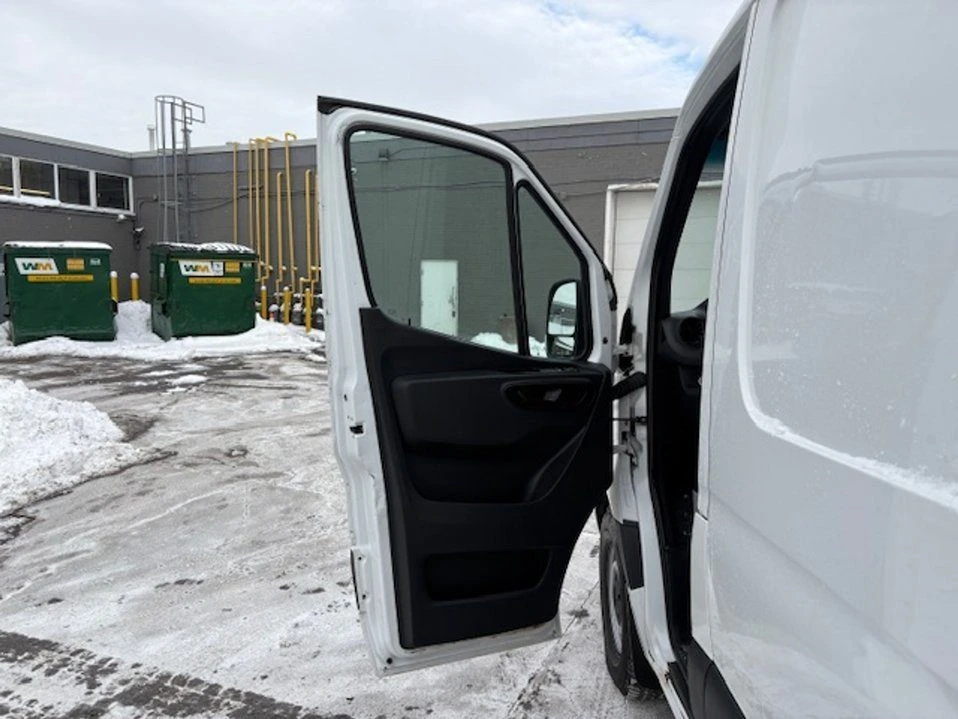 2019 Mercedes-Benz VS30 Sprinter - Image 8 of 19