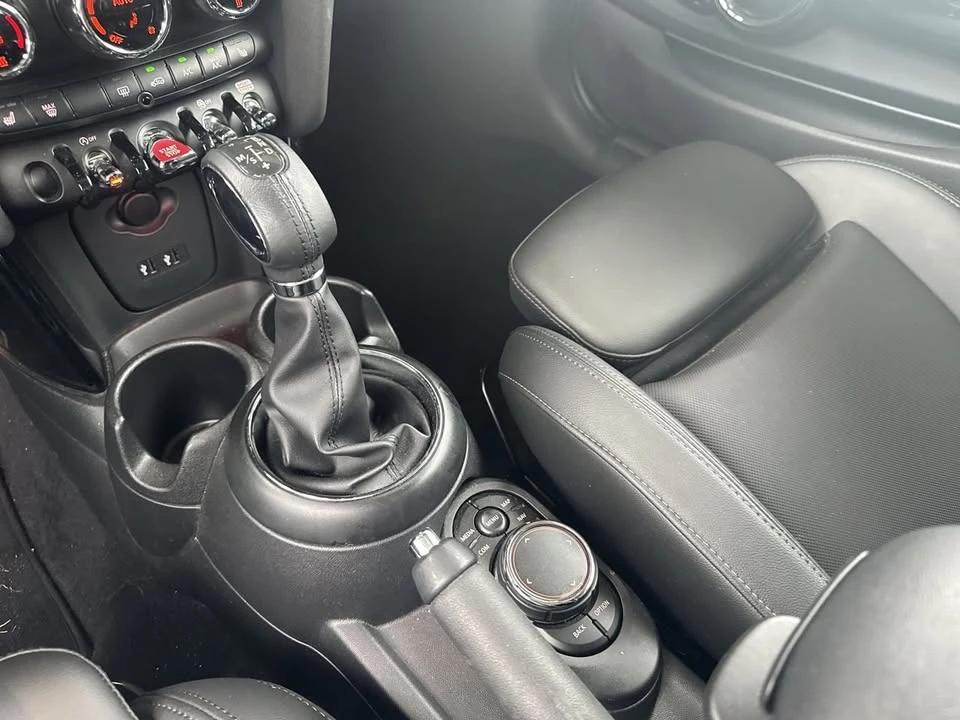 2019 Mini Mini Cooper S 3rd Gen - Image 10 of 15