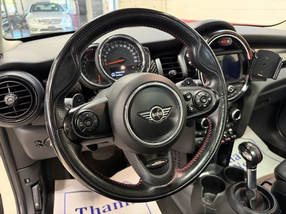 2019 Mini Mini Cooper S 3rd Gen - Image 17 of 18