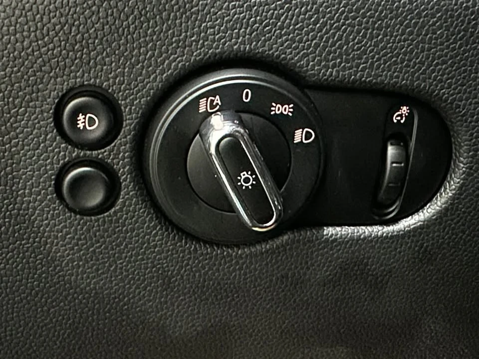 2019 Mini Mini Cooper S 3rd Gen - Image 14 of 20