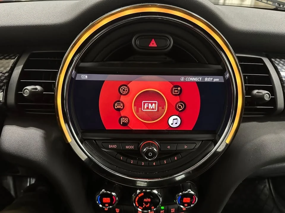 2019 Mini Mini Cooper S 3rd Gen - Image 18 of 20